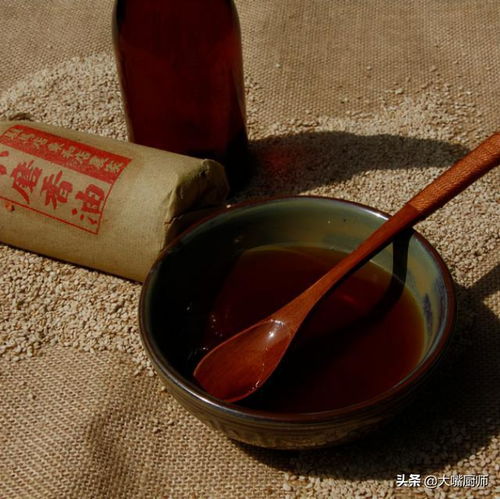芝麻香油與小磨香油有啥區別？聽老油工怎么說，牢記1點優質好吃